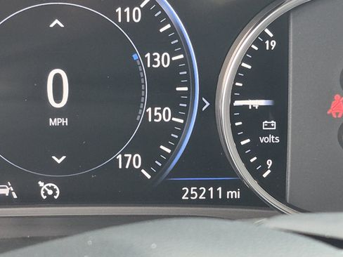 Used 2024 Buick Enclave Premium AWD/4WD image 17