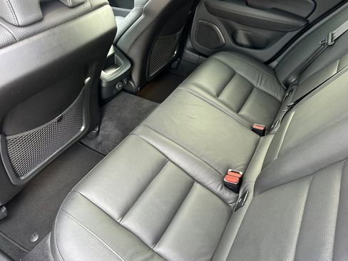 Used 2025 Volvo V60 B5 Cross Country Plus image 12