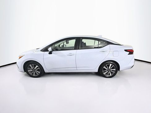 Used 2024 Nissan Versa SV FWD image 4