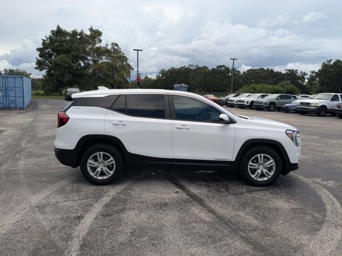 Used 2023 GMC Terrain SLE FWD image 4