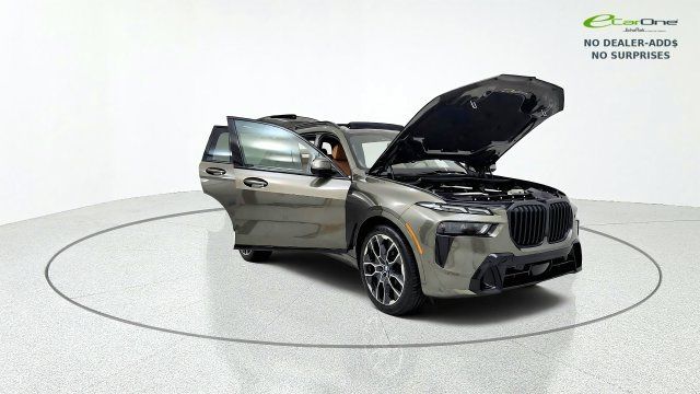 Used 2026 BMW X7 xDrive40i AWD/4WD image 11