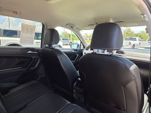 Used 2023 Volkswagen Tiguan SE FWD image 17
