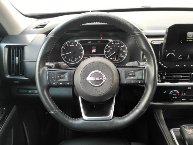 Used 2022 Nissan Pathfinder SL w/ SL Black Package FWD image 35