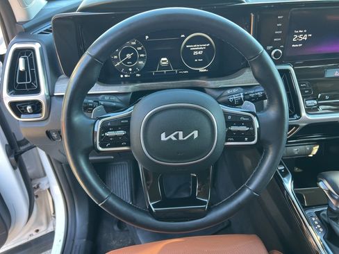 Used 2023 Kia Sorento SX Prestige image 13