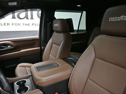 Used 2023 Chevrolet Tahoe High Country w/ Advanced Technology Package AWD/4WD image 16