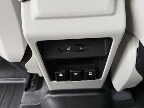 Used 2017 Land Rover Discovery Sport HSE image 37