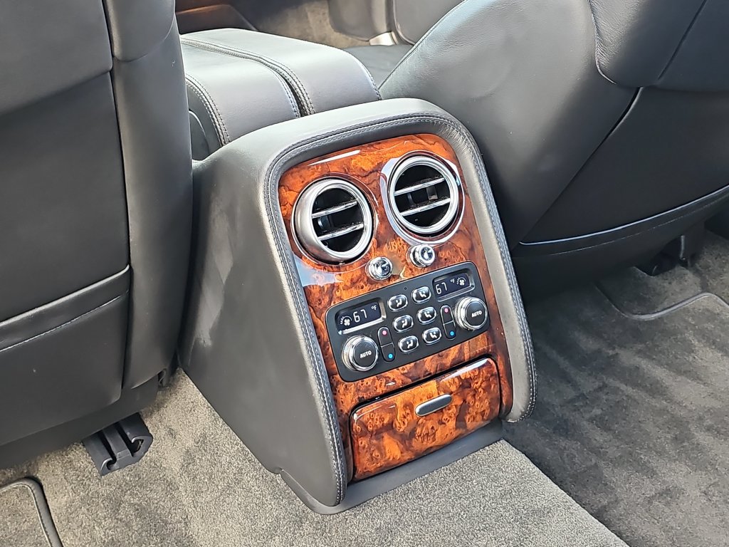 Used 2007 Bentley Flying Spur Flying Spur AWD/4WD image 34