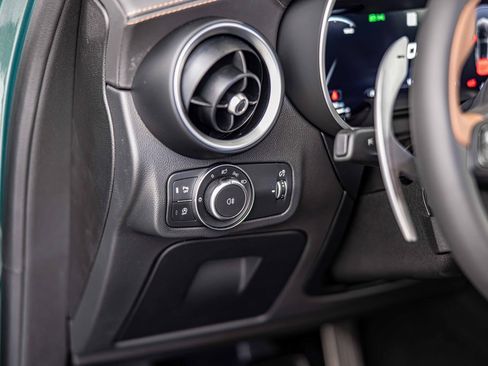 New 2025 Alfa Romeo Stelvio Sprint image 22