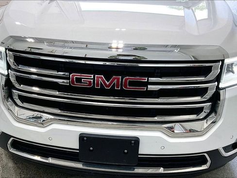 Used 2023 GMC Acadia SLT w/ LPO, Cargo Package AWD/4WD image 32