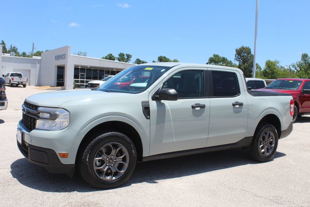 Used 2024 Ford Maverick XLT FWD image 3