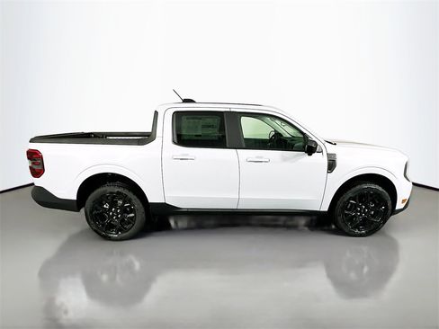 New 2025 Ford Maverick Lariat w/ Black Appearance Package image 8