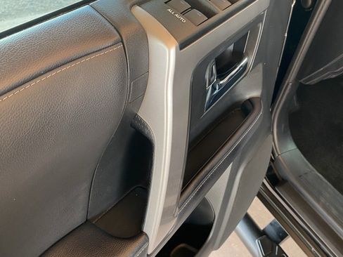 Used 2022 Toyota 4Runner SR5 Premium image 31