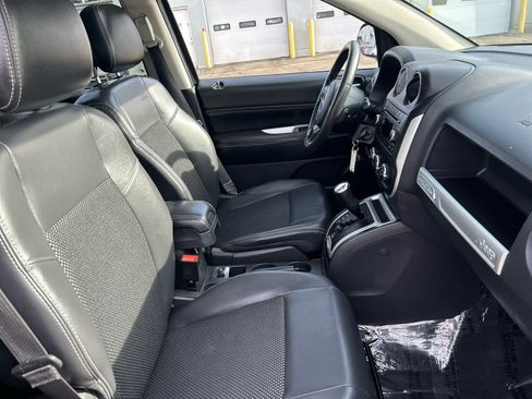 Used 2014 Jeep Compass Latitude w/ Sun/Sound Group image 13