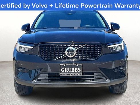 Certified 2025 Volvo XC40 B5 Plus image 5