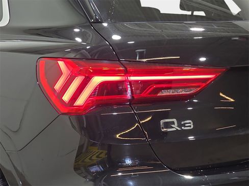 Used 2025 Audi Q3 2.0T Premium Plus w/ Premium Plus Package image 35