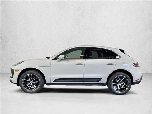 Used 2026 Porsche Macan AWD/4WD image 2