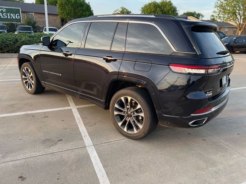 Used 2023 Jeep Grand Cherokee Overland image 3