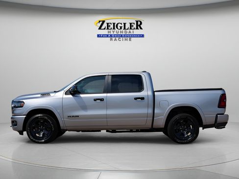 Used 2025 RAM 1500 Big Horn AWD/4WD image 4