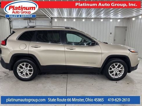 Used 2015 Jeep Cherokee Latitude w/ Comfort/Convenience Group image 6