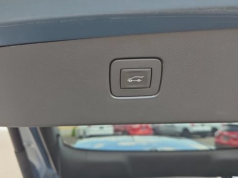 Used 2025 Buick Envista Sport Touring w/ Convenience I Package FWD image 25
