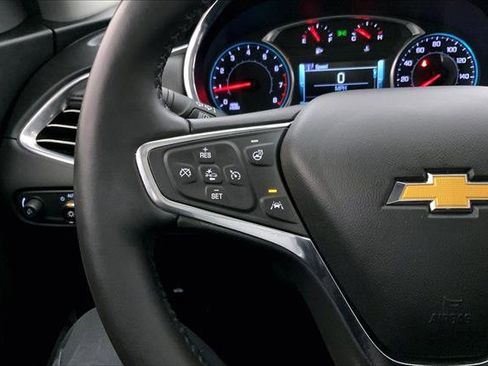 Used 2018 Chevrolet Malibu Premier w/ Premier Sun and Wheel Package image 18