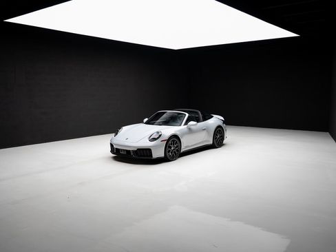 Used 2026 Porsche 911 Targa 4 GTS w/ Premium Package AWD/4WD image 88