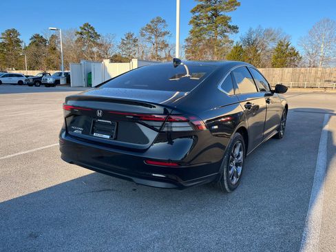 Certified 2023 Honda Accord EX image 6