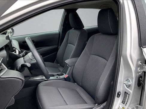 Used 2025 Toyota Corolla LE FWD image 24