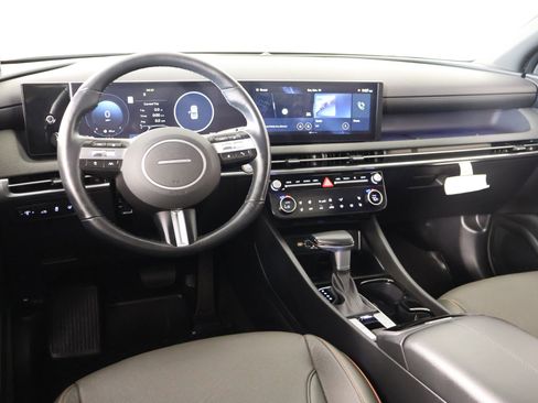 Certified 2025 Hyundai Santa Cruz Limited AWD/4WD image 2