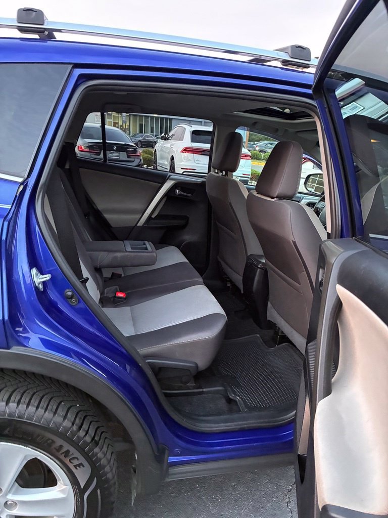 Used 2014 Toyota RAV4 XLE AWD/4WD image 23