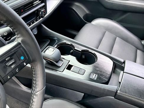 Certified 2024 Nissan Rogue SV w/ SV Premium Package FWD image 15