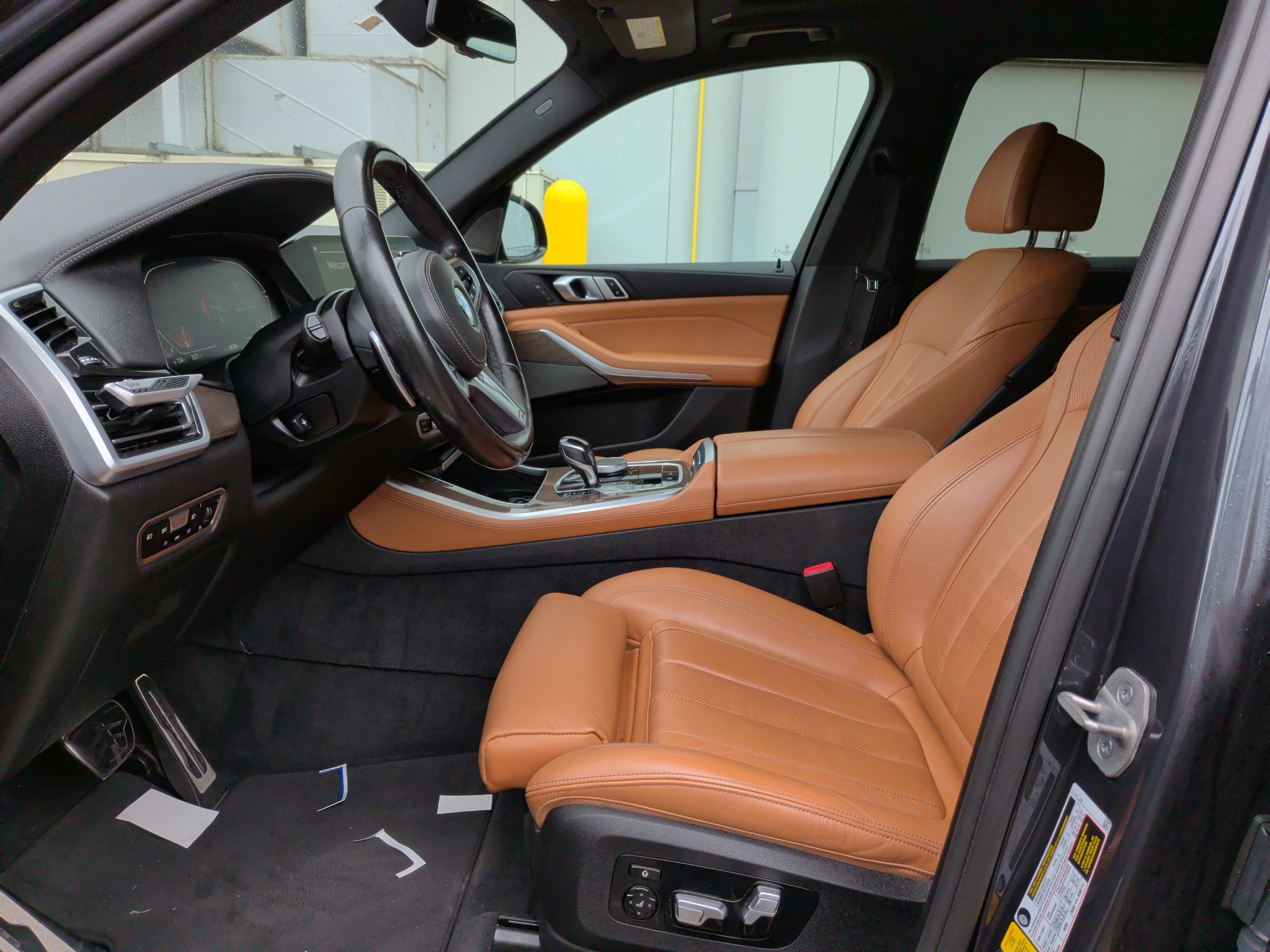 Used 2021 BMW X5 xDrive40i w/ M Sport Package AWD/4WD image 15