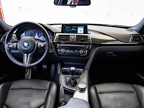 Used 2018 BMW M3 RWD image 33