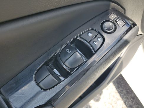 Certified 2024 Nissan Altima 2.5 SR FWD image 11