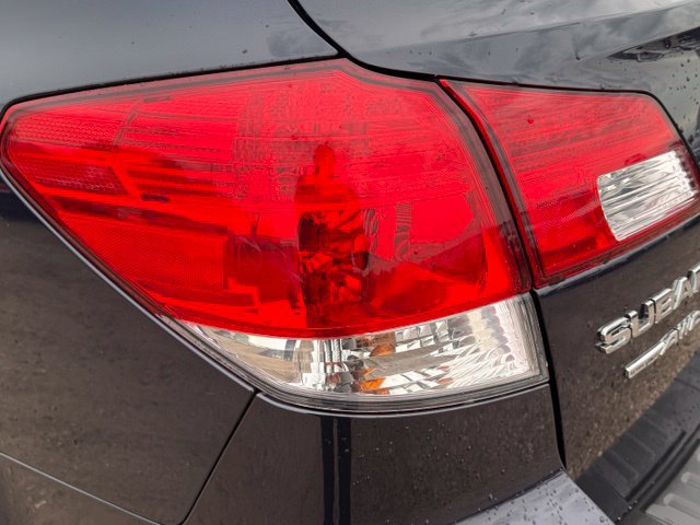 Used 2014 Subaru Outback 2.5i Premium AWD/4WD image 12