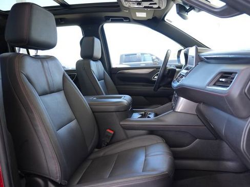 Used 2023 Chevrolet Suburban RST w/ Luxury Package RWD image 17
