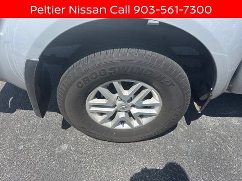 Certified 2017 Nissan Frontier SV AWD/4WD image 11