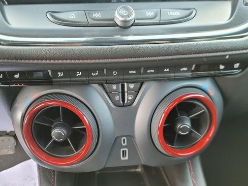 Used 2023 Chevrolet Blazer RS w/ Enhanced Convenience Package image 22