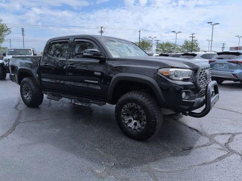 Used 2020 Toyota Tacoma TRD Off-Road image 7