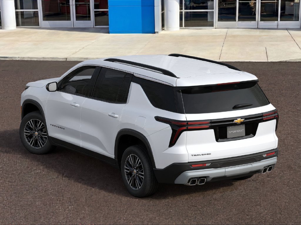 New 2027 Chevrolet Traverse LT FWD image 2