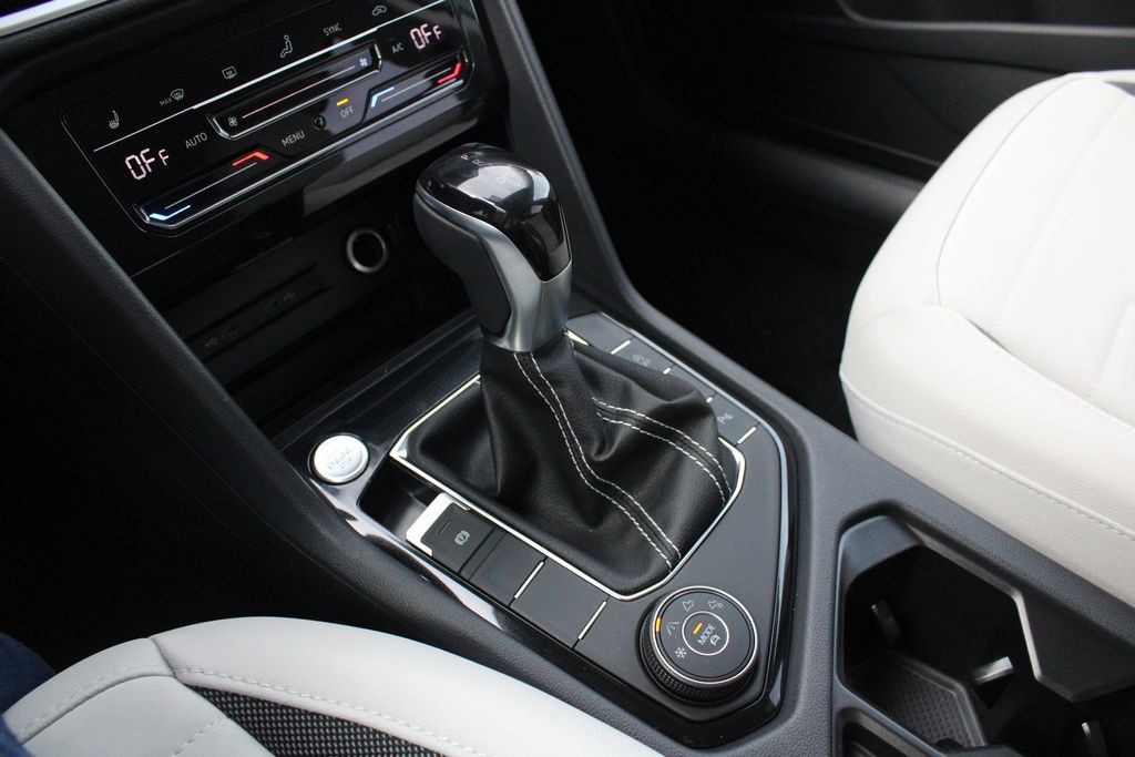 New 2026 Volkswagen Taos SE AWD/4WD image 17