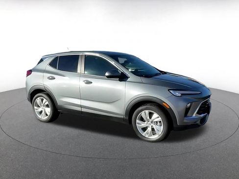 Used 2025 Buick Encore GX Preferred image 2