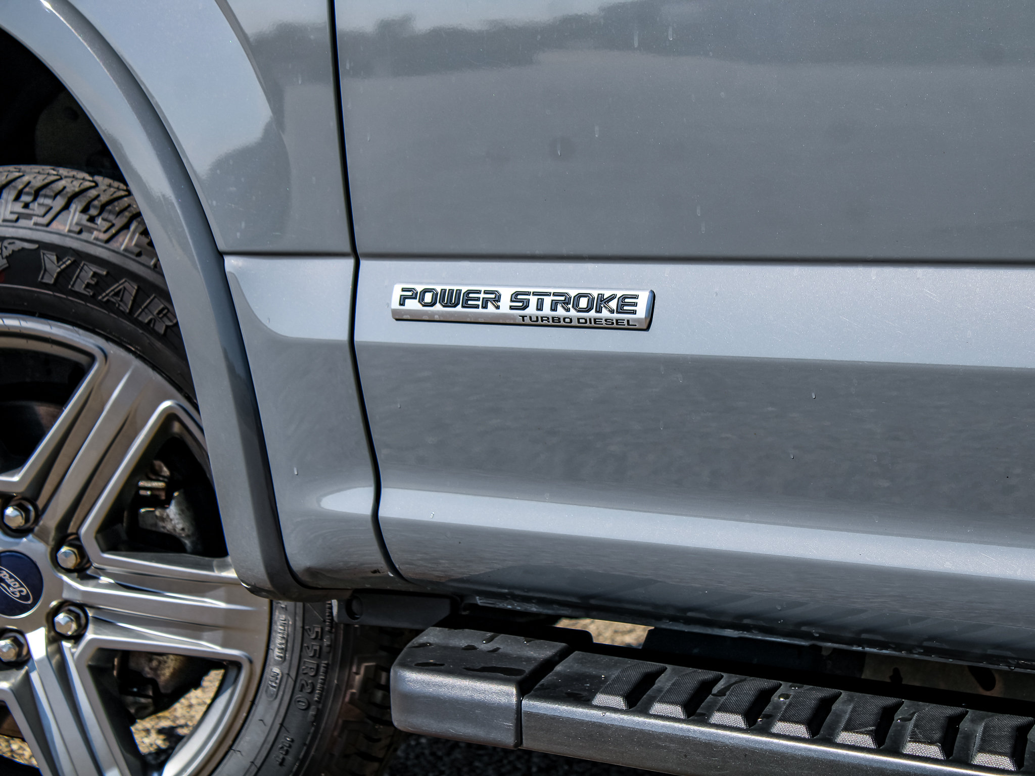 Used 2019 Ford F150 Lariat w/ Equipment Group 502A Luxury AWD/4WD image 14