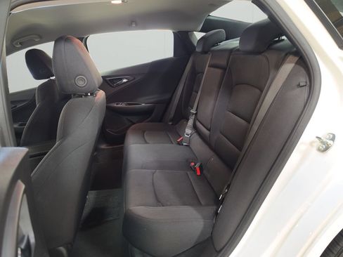 Used 2025 Chevrolet Malibu LT FWD image 14