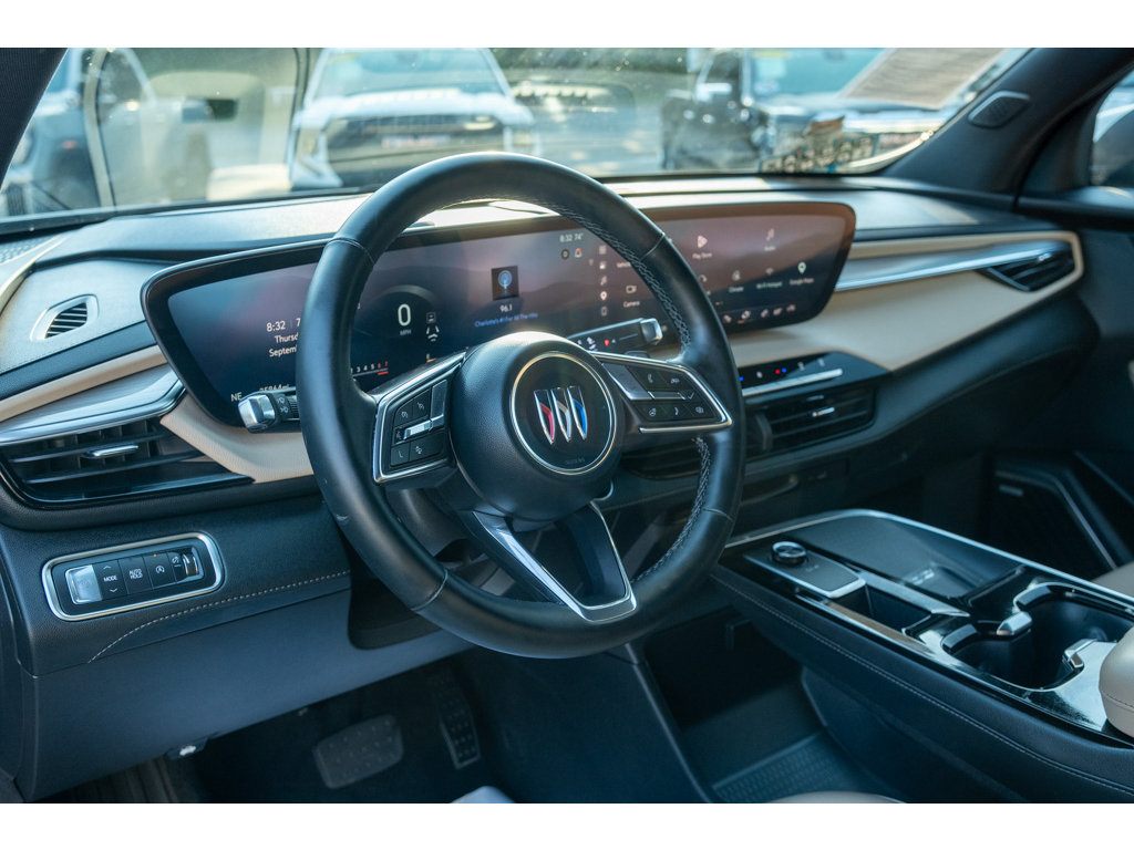 Used 2025 Buick Enclave Preferred FWD image 11