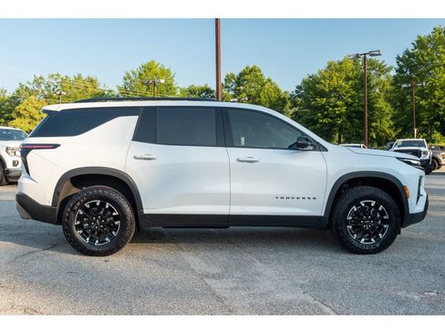Used 2026 Chevrolet Traverse Z71 w/ Enhanced Driving Package AWD/4WD image 9