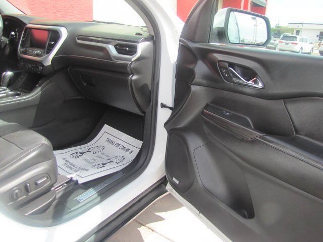 Used 2017 GMC Acadia SLT AWD/4WD image 12