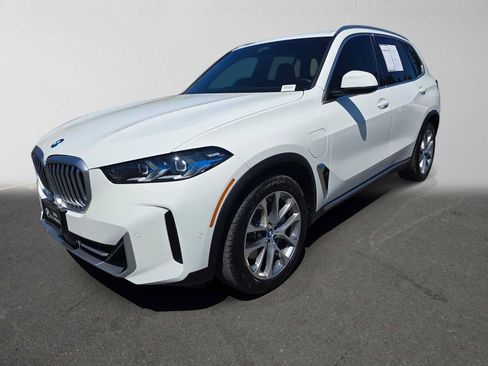 Used 2024 BMW X5 xDrive50e w/ Executive Package AWD/4WD image 7
