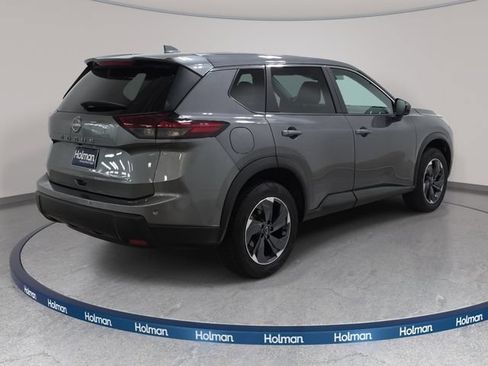 Used 2025 Nissan Rogue SV FWD image 6