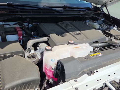 Used 2024 Toyota Tundra SR5 w/ SR5 Premium Package RWD image 17